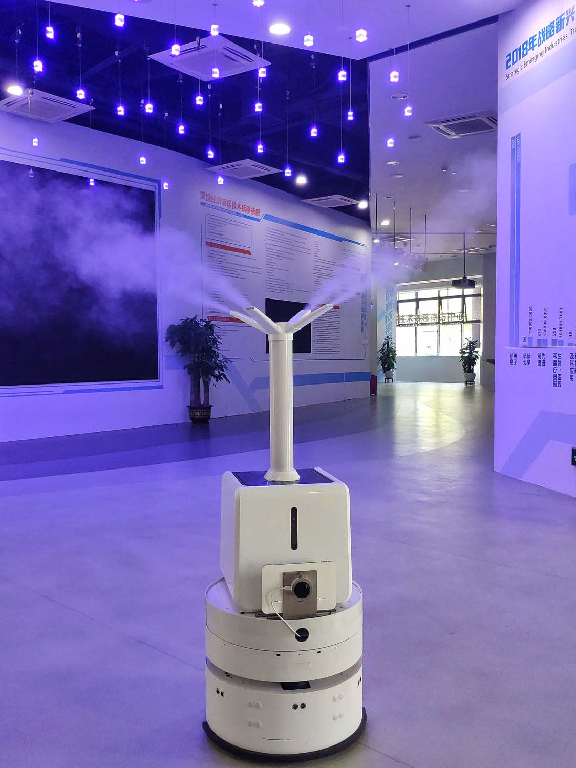 AI Vision Disinfection Robot