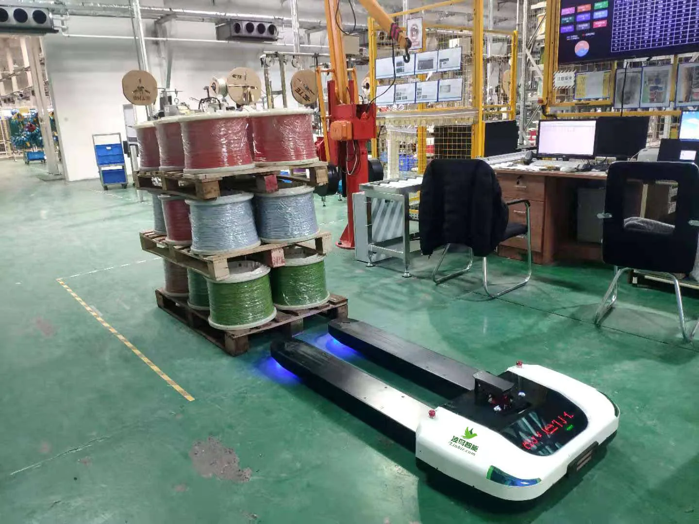 Robot de Livraison AGV sur Rail Intelligent