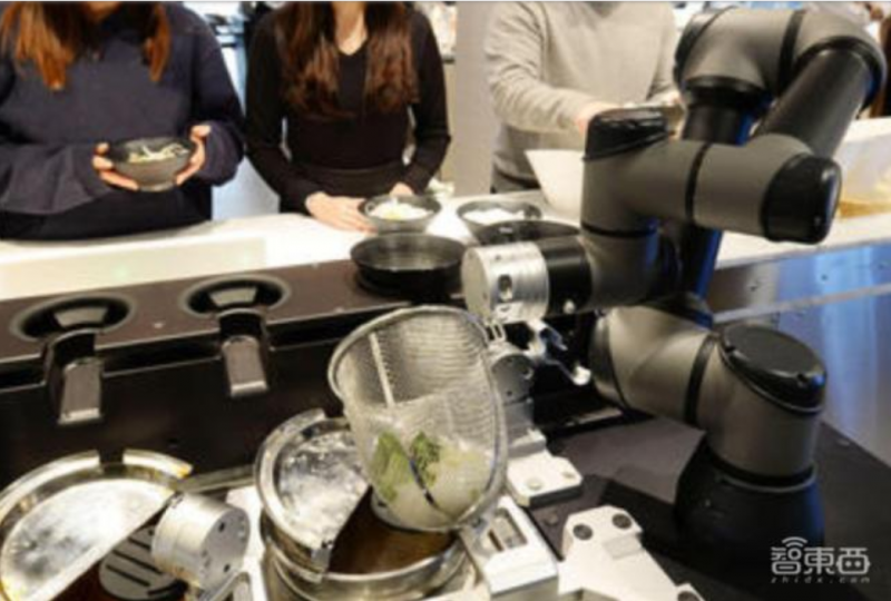 Smart Automatic Noodle Cooking Robot