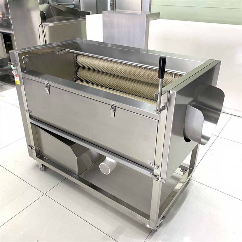 DXC-1500 Horizontal Brush Peeling Machine 600-800kg/h 1.5kW Root Vegetables