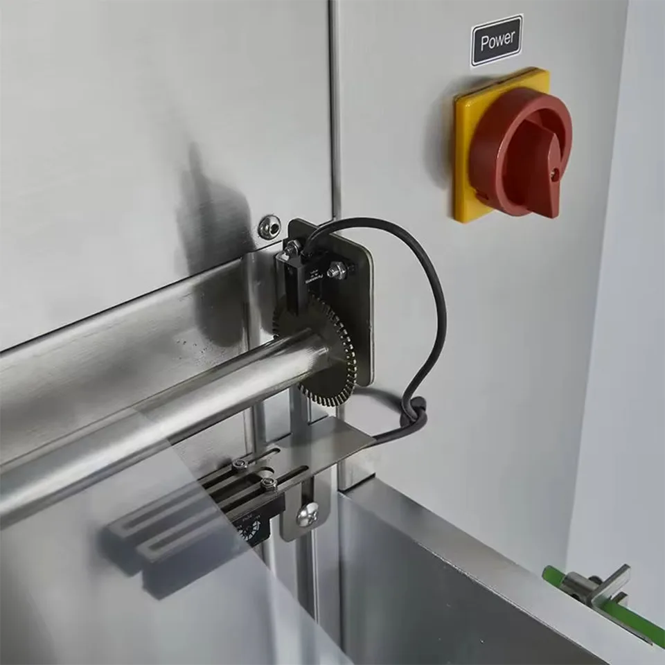 DQ305L-E Vertical MAP Gas Flush Packaging Machine 280mm Film