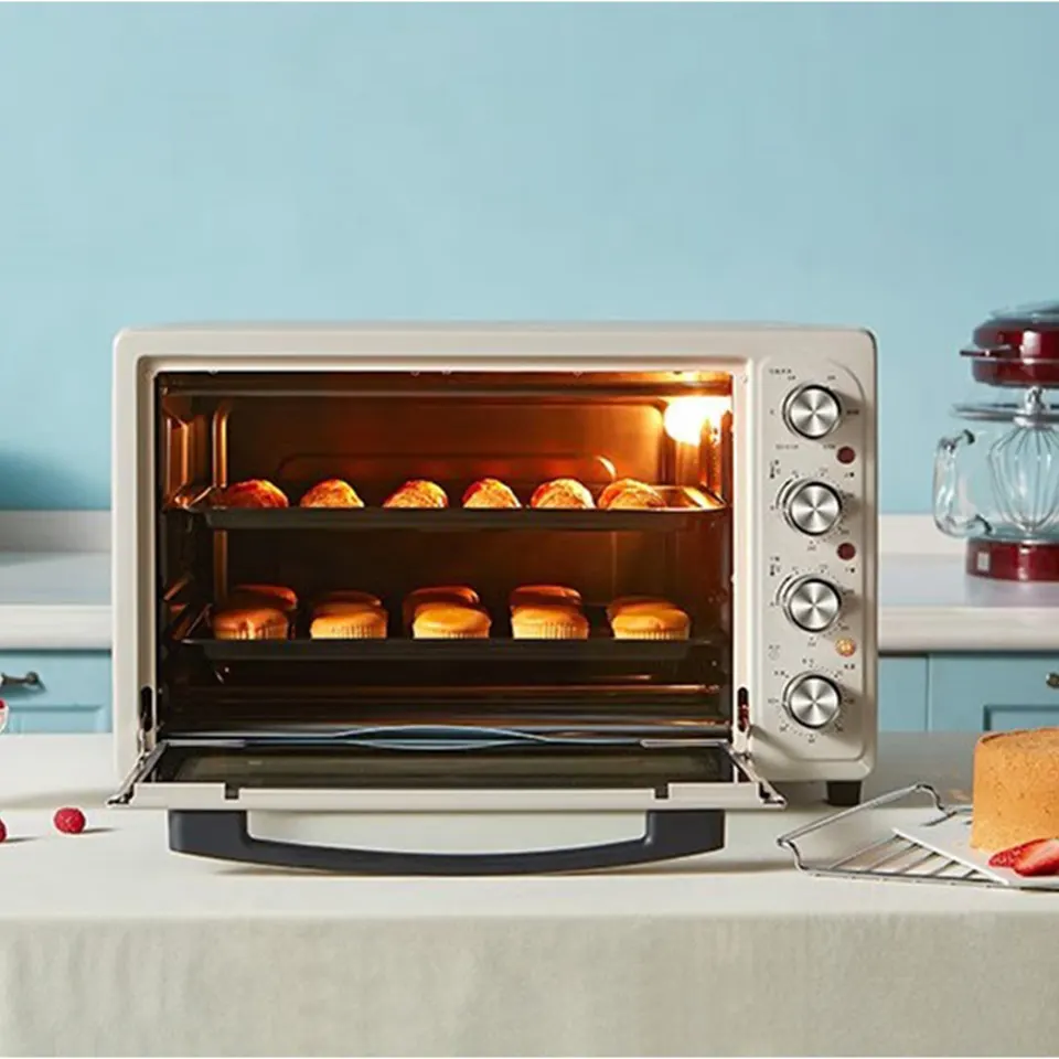 Forno com Controle Mecânico 52L com Luz Interna e Acessórios para Rotisserie